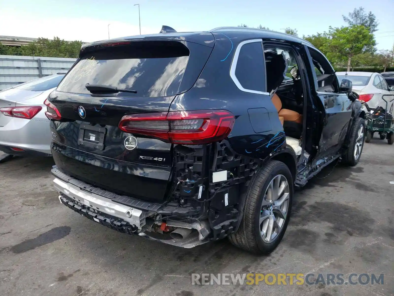 4 Photograph of a damaged car 5UXCR6C5XKLL04174 BMW X5 2019
