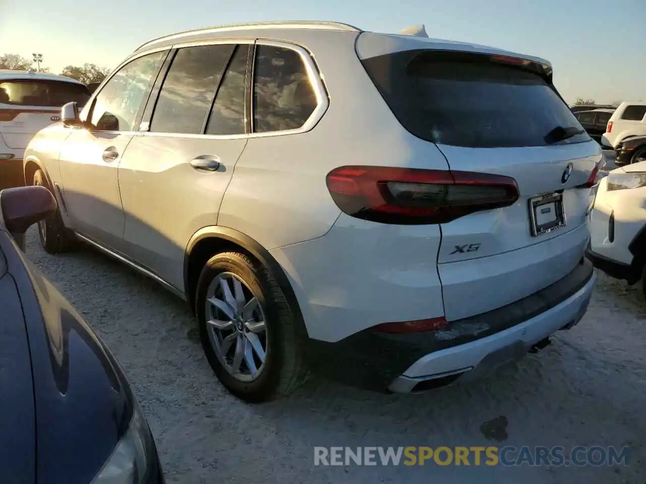 3 Photograph of a damaged car 5UXCR6C5XKLL05907 BMW X5 2019