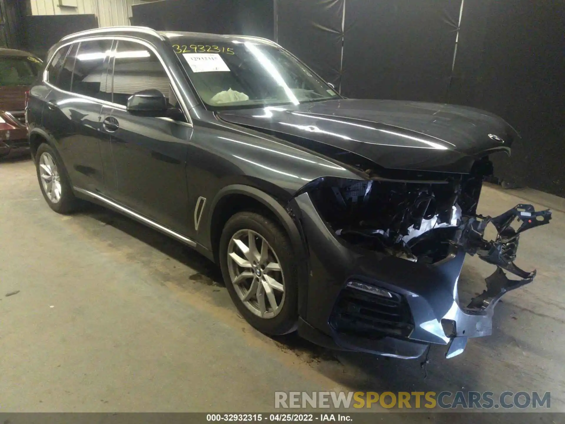 1 Photograph of a damaged car 5UXCR6C5XKLL09049 BMW X5 2019