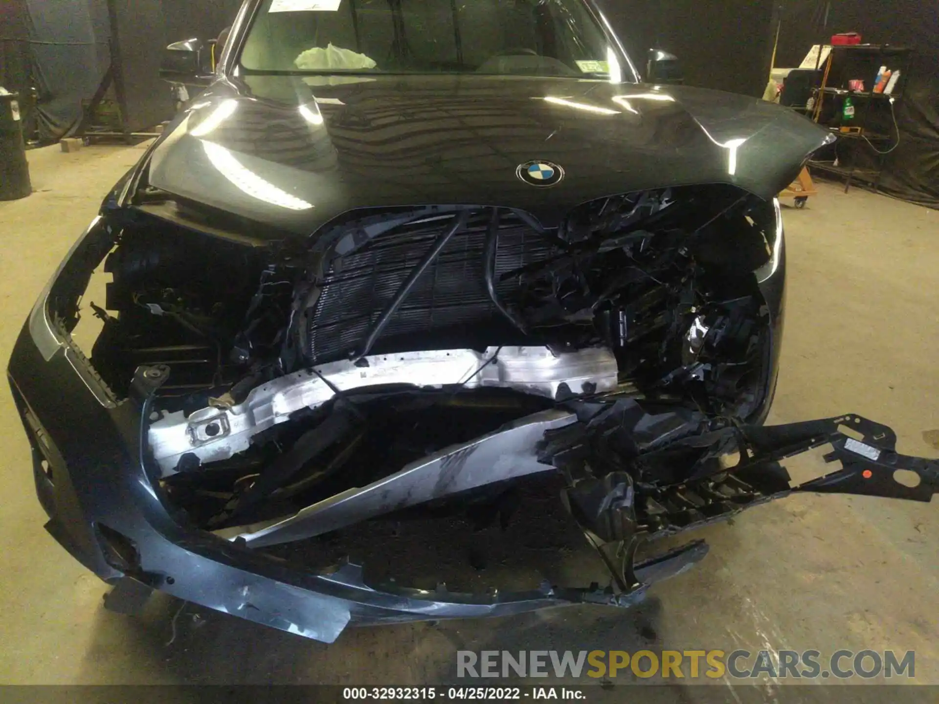 6 Photograph of a damaged car 5UXCR6C5XKLL09049 BMW X5 2019