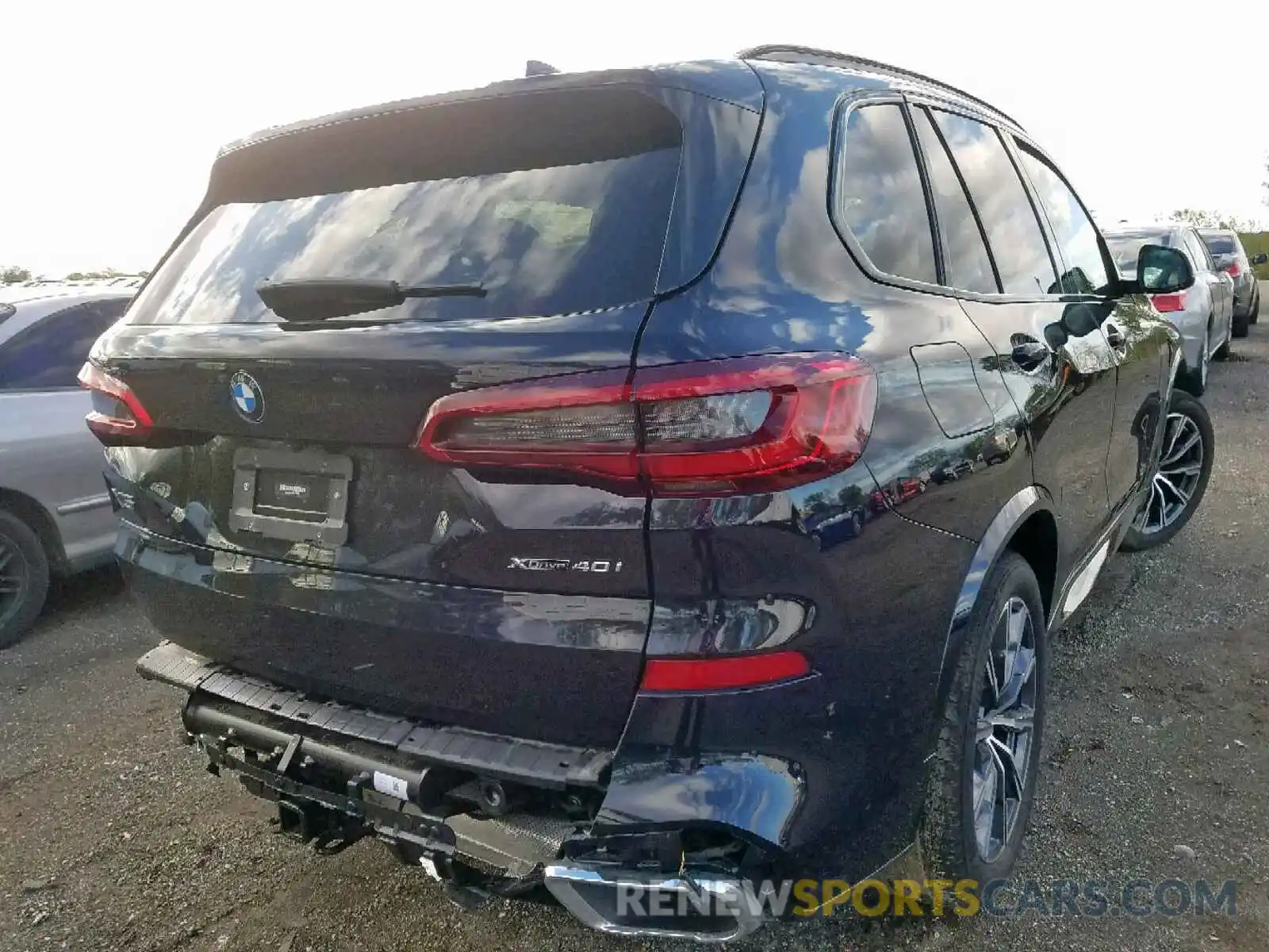 4 Photograph of a damaged car 5UXCR6C5XKLL09505 BMW X5 2019