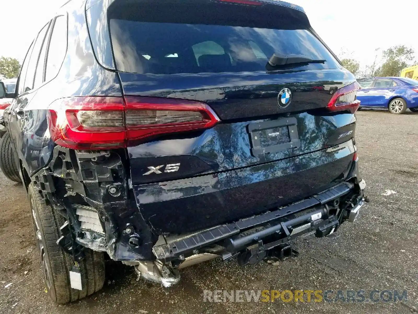 9 Photograph of a damaged car 5UXCR6C5XKLL09505 BMW X5 2019