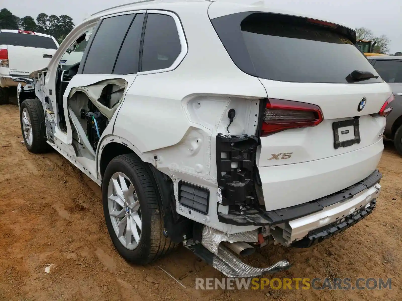 3 Photograph of a damaged car 5UXCR6C5XKLL11030 BMW X5 2019