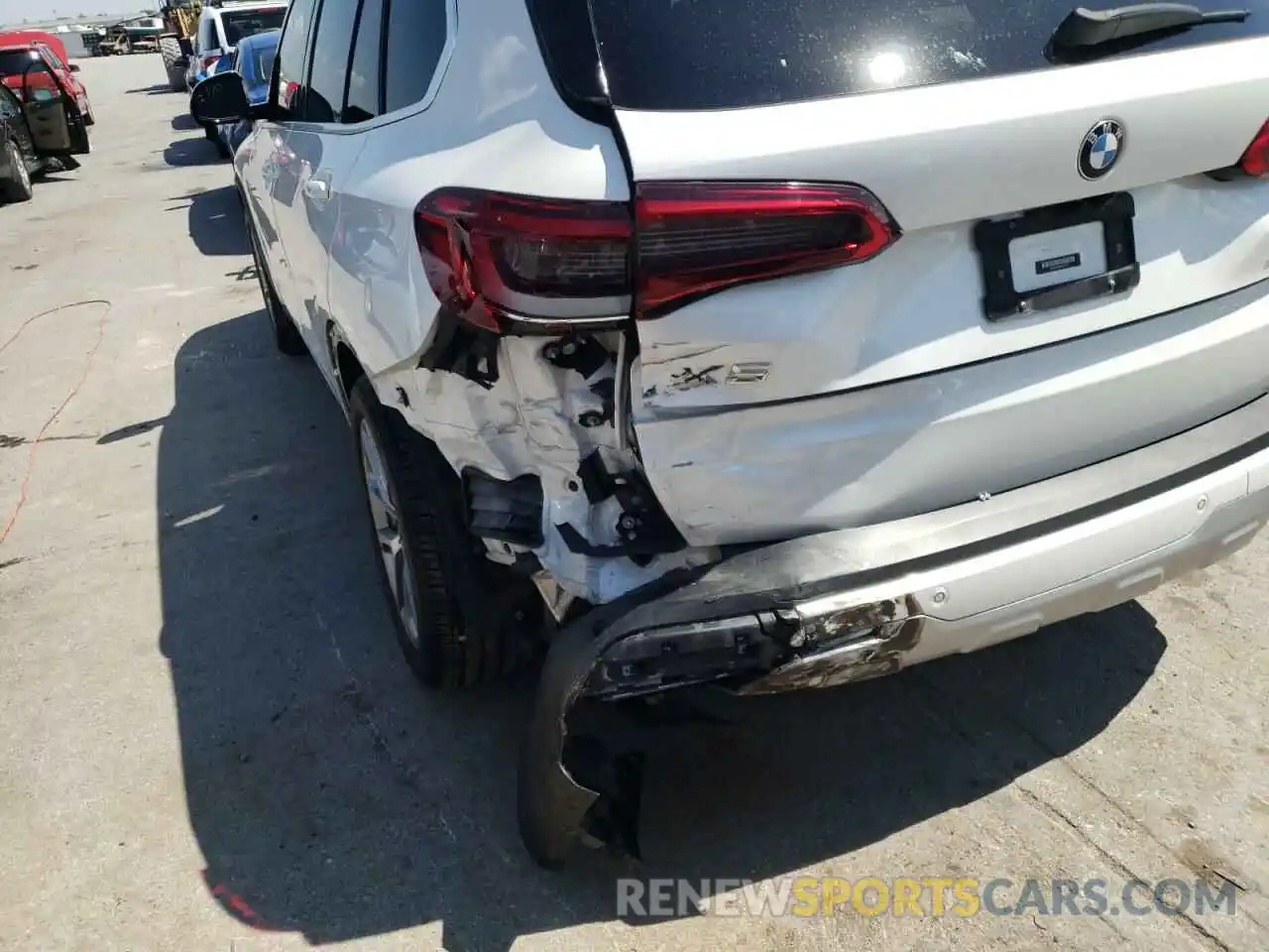 9 Photograph of a damaged car 5UXCR6C5XKLL12176 BMW X5 2019