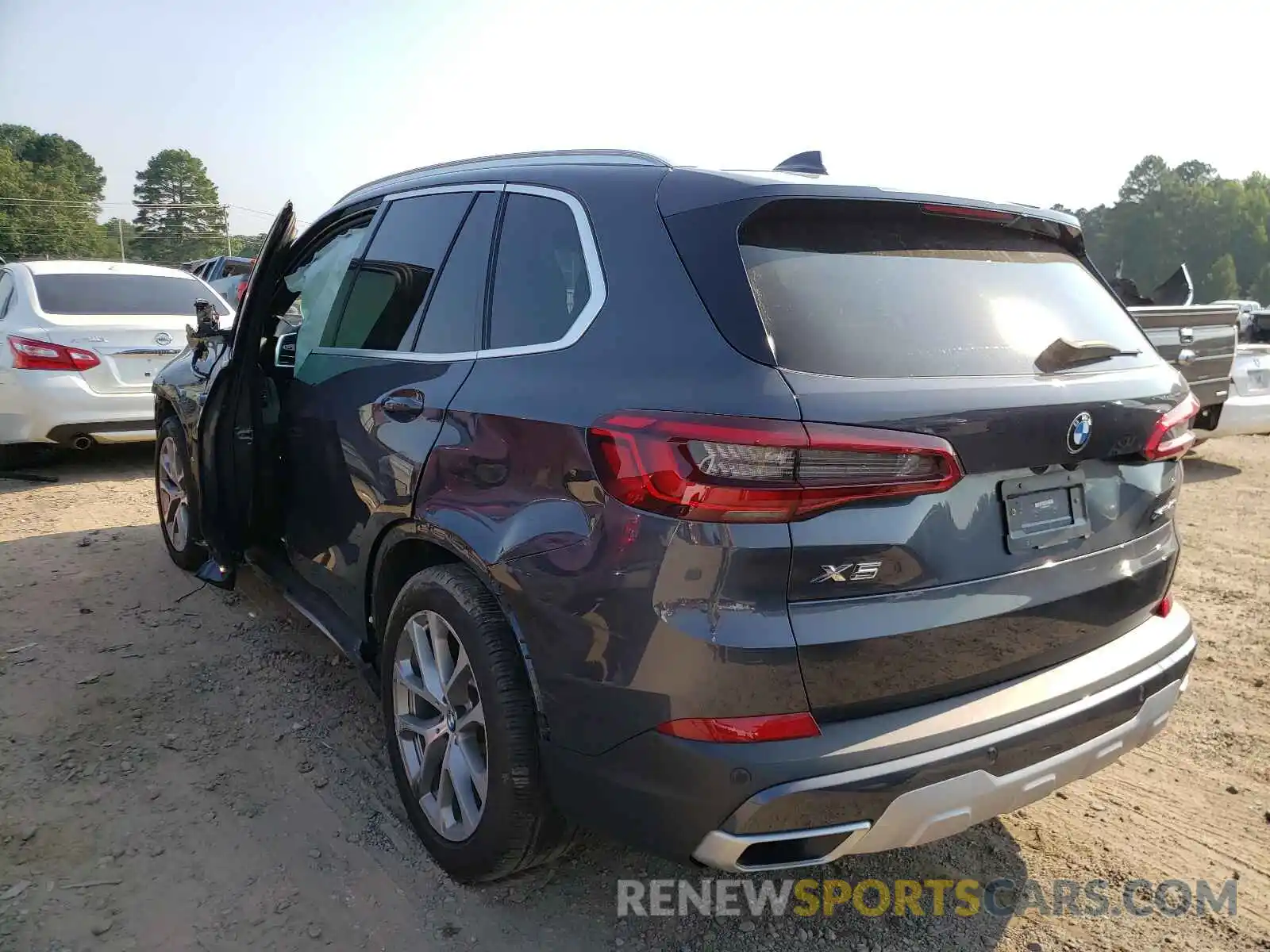 3 Photograph of a damaged car 5UXCR6C5XKLL13182 BMW X5 2019