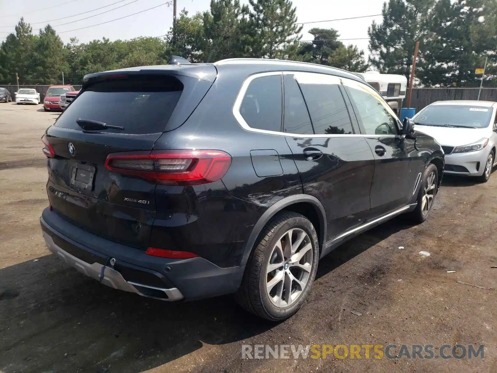 4 Photograph of a damaged car 5UXCR6C5XKLL14168 BMW X5 2019