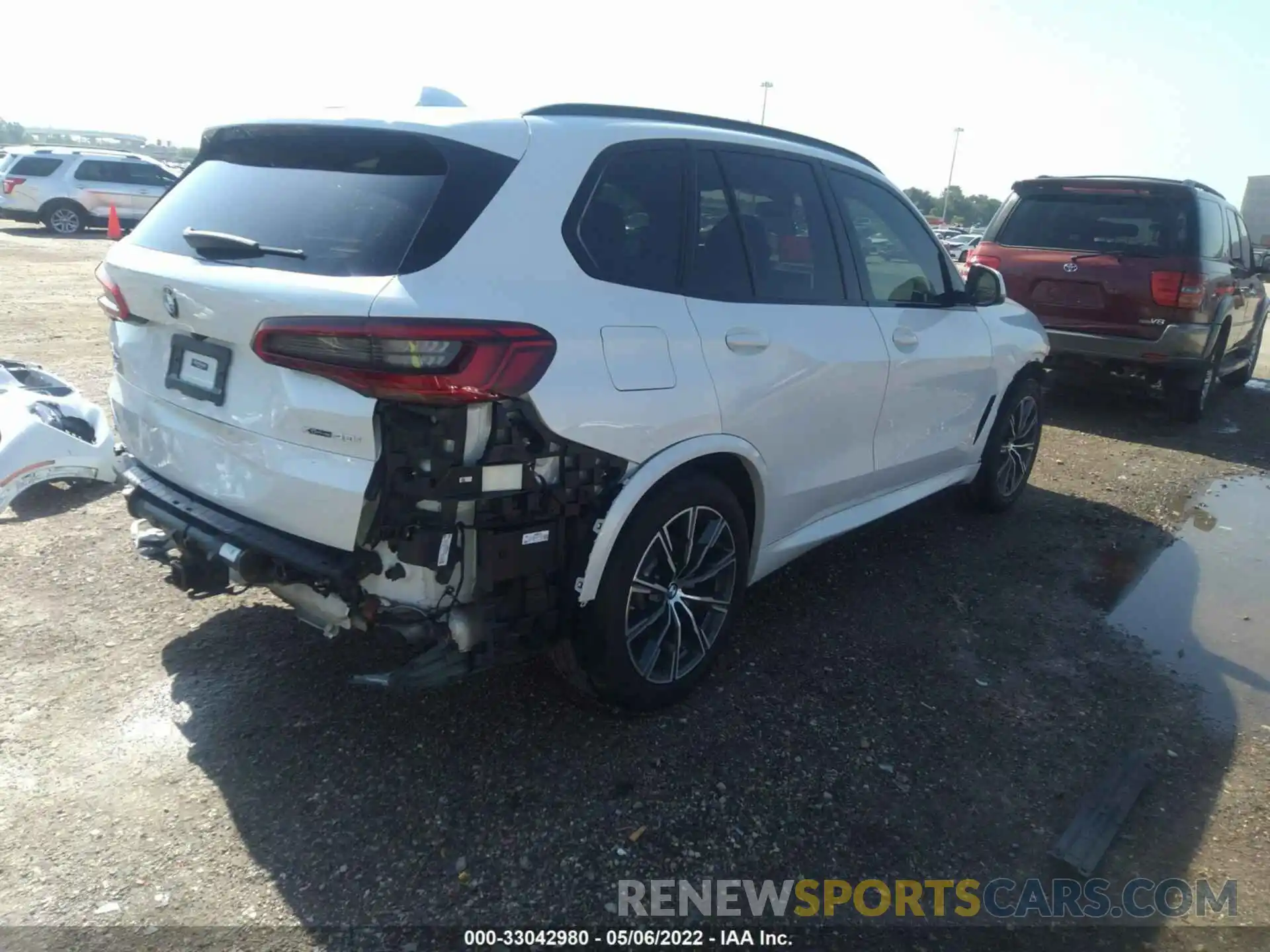 4 Photograph of a damaged car 5UXCR6C5XKLL23372 BMW X5 2019