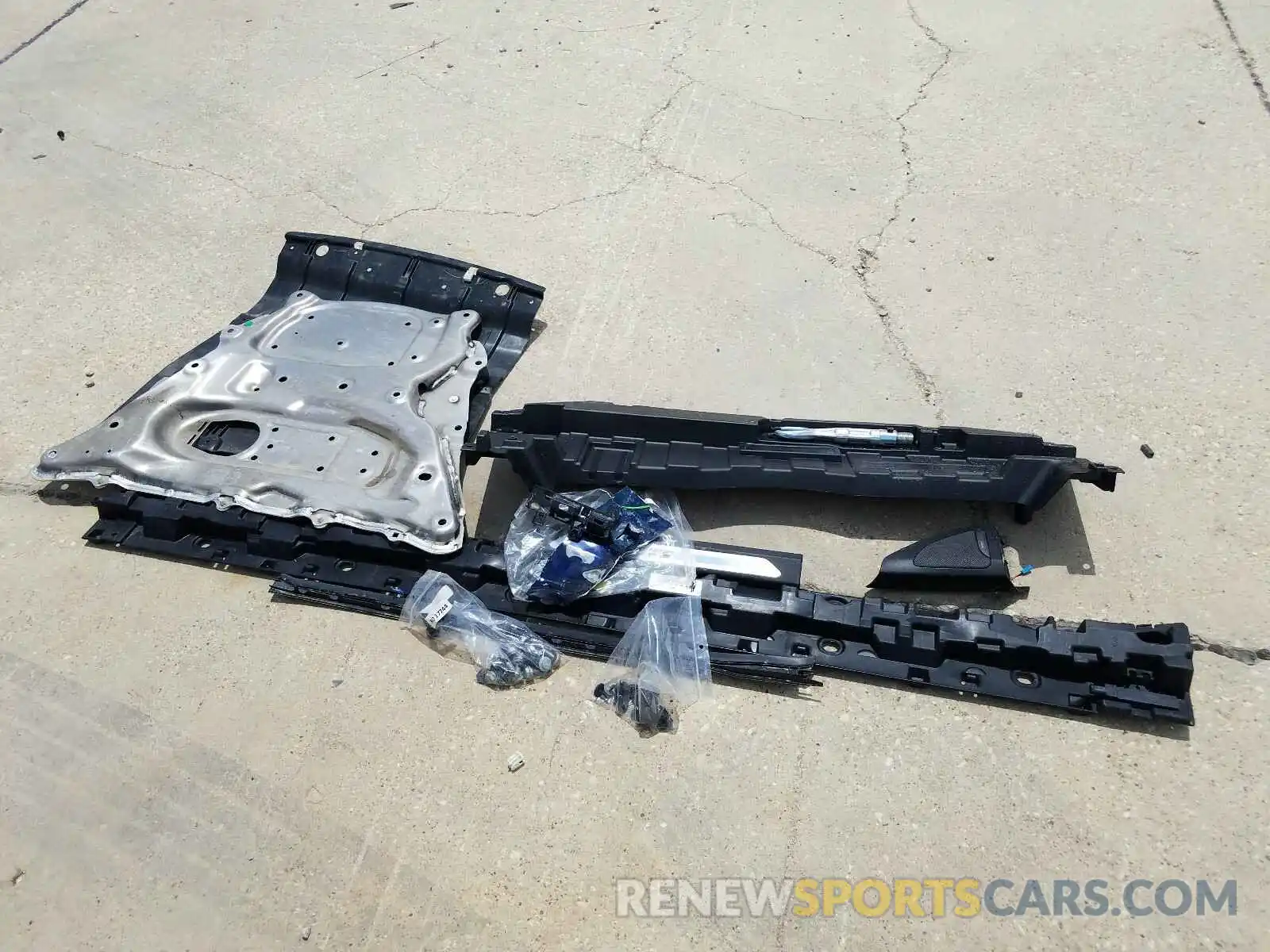 9 Фотография поврежденного автомобиля 5UXCR6C5XKLL26403 BMW X5 2019