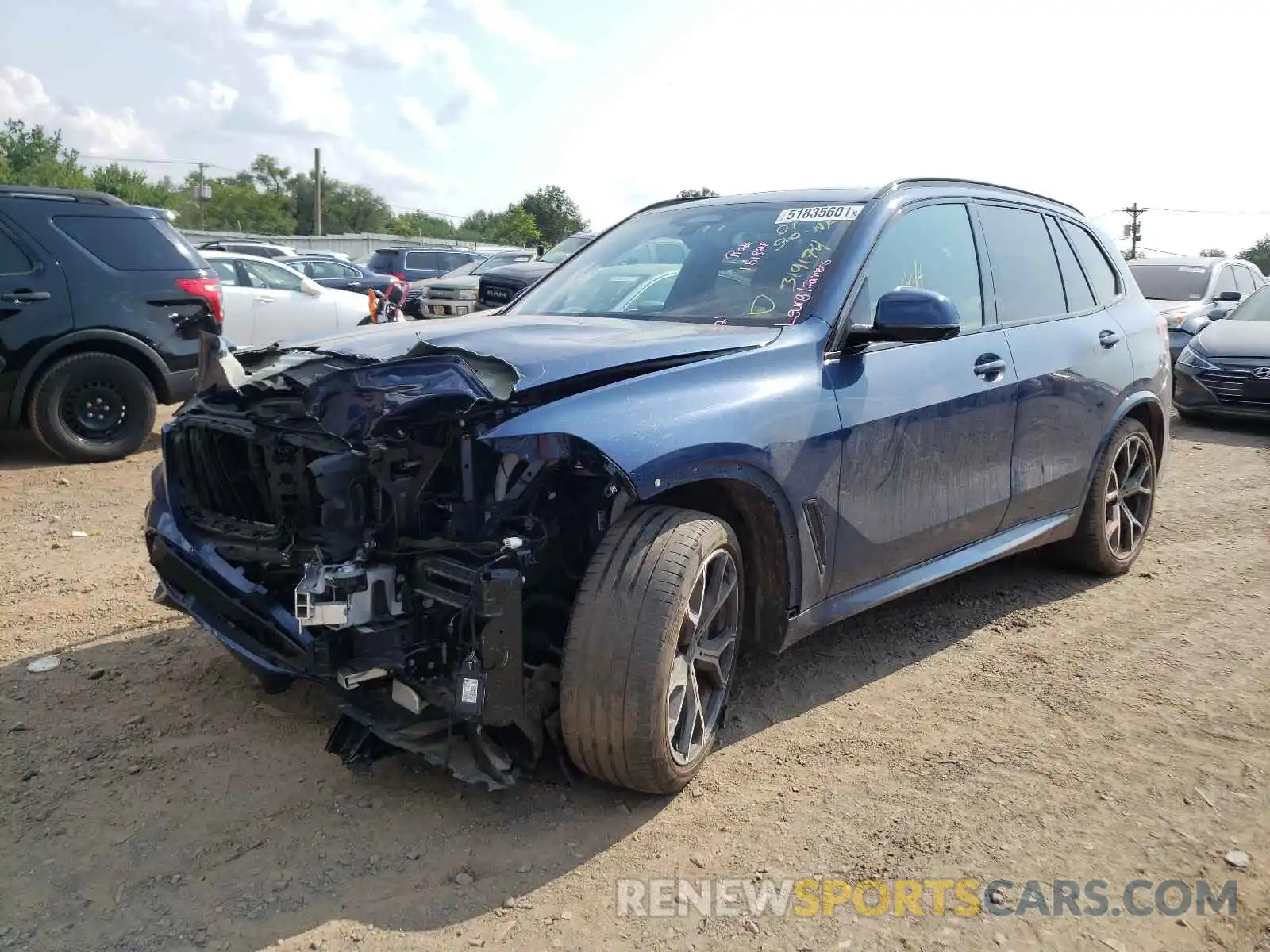 2 Фотография поврежденного автомобиля 5UXCR6C5XKLL34422 BMW X5 2019