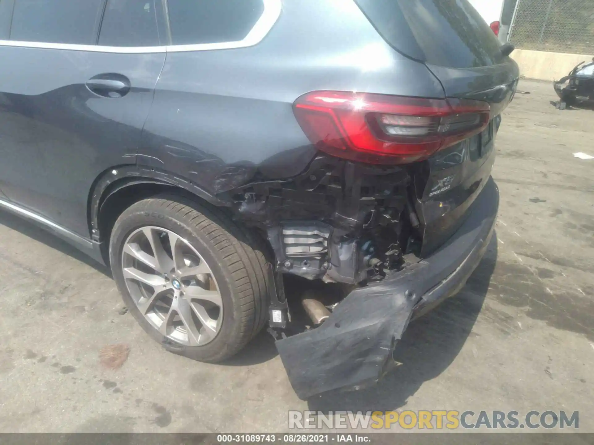 6 Photograph of a damaged car 5UXCR6C5XKLL35361 BMW X5 2019