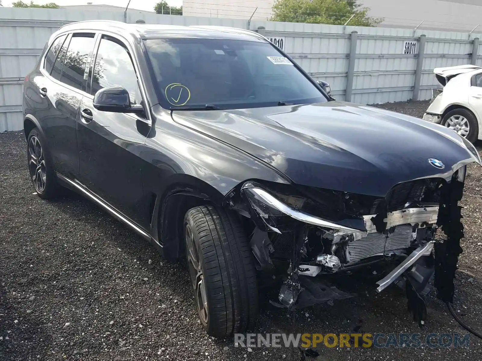 1 Photograph of a damaged car 5UXCR6C5XKLL61247 BMW X5 2019