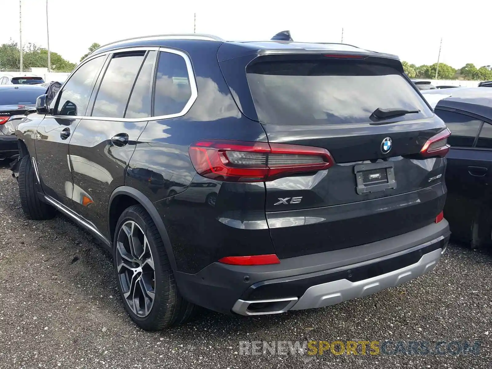 3 Photograph of a damaged car 5UXCR6C5XKLL61247 BMW X5 2019