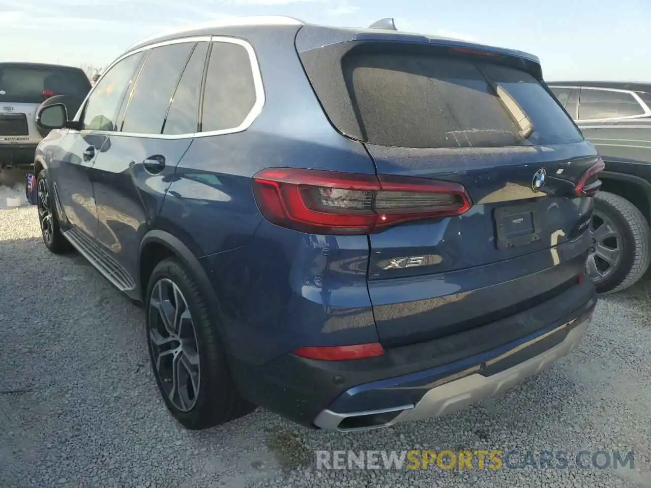 3 Photograph of a damaged car 5UXCR6C5XKLL62141 BMW X5 2019