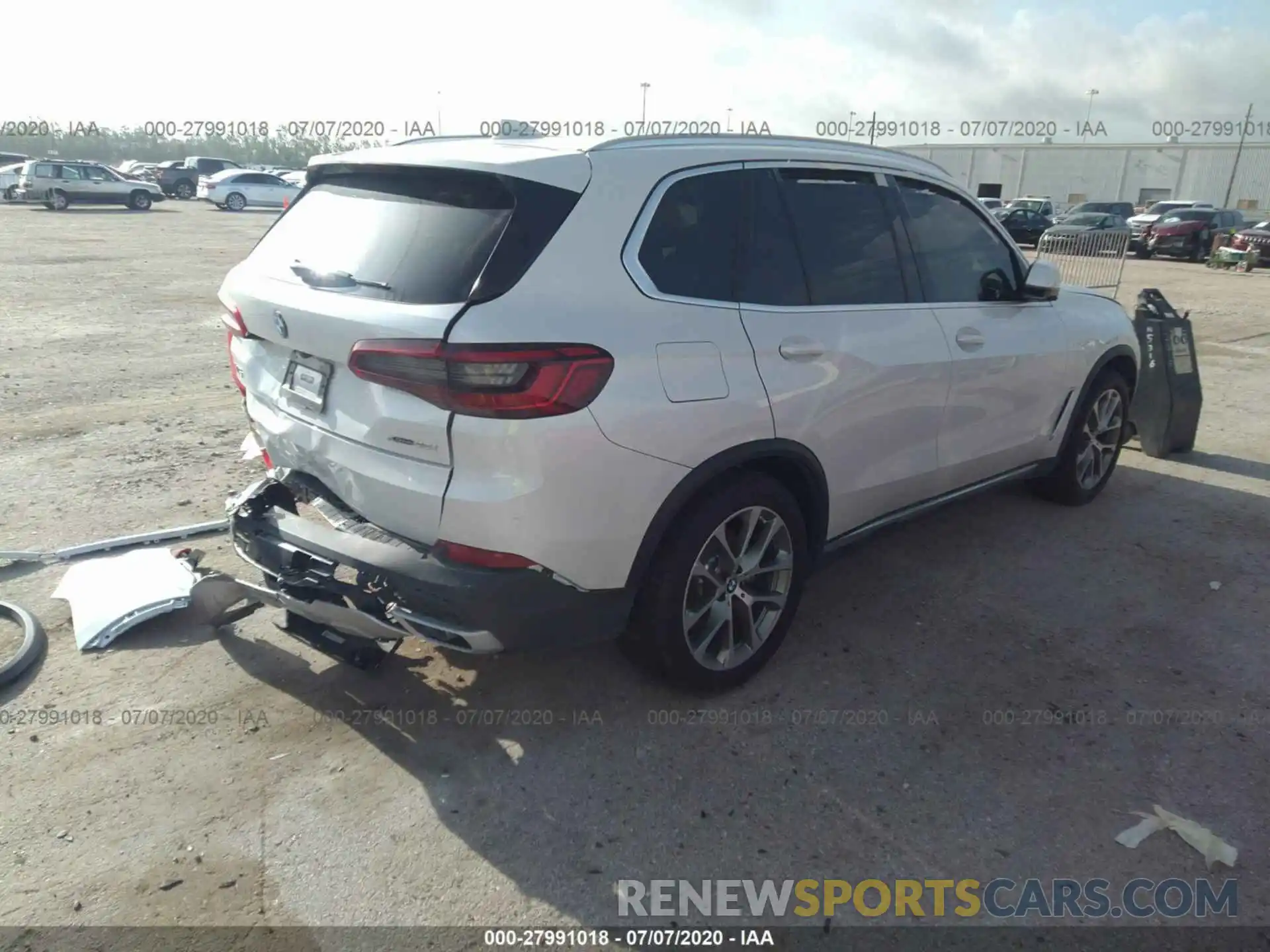 4 Photograph of a damaged car 5UXCR6C5XKLL64519 BMW X5 2019