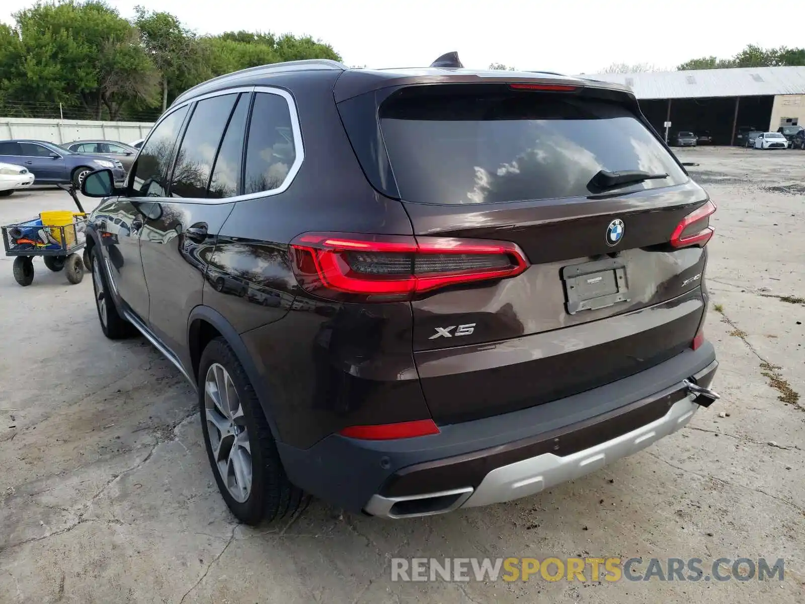 3 Photograph of a damaged car 5UXCR6C5XKLL64729 BMW X5 2019