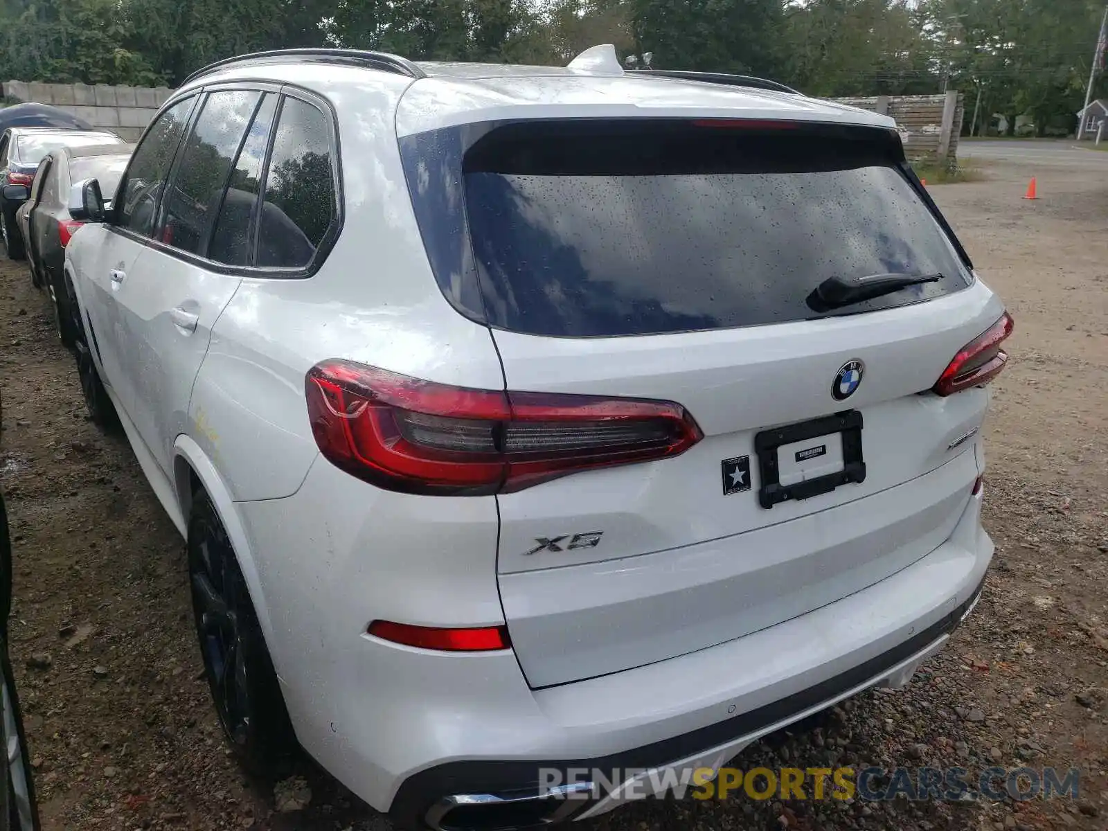 3 Photograph of a damaged car 5UXJU2C50KLB15311 BMW X5 2019