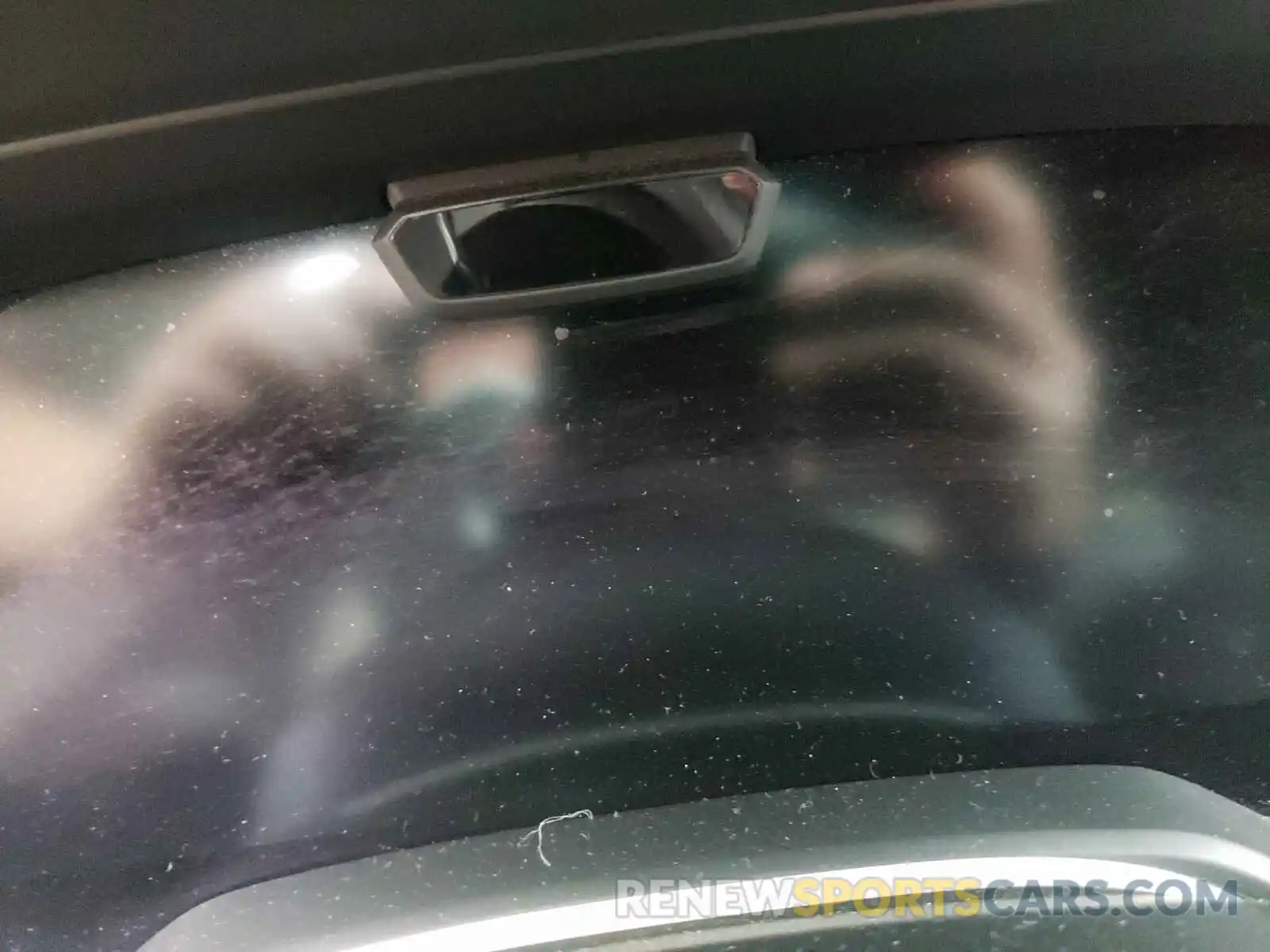 8 Photograph of a damaged car 5UXJU2C50KLB15311 BMW X5 2019