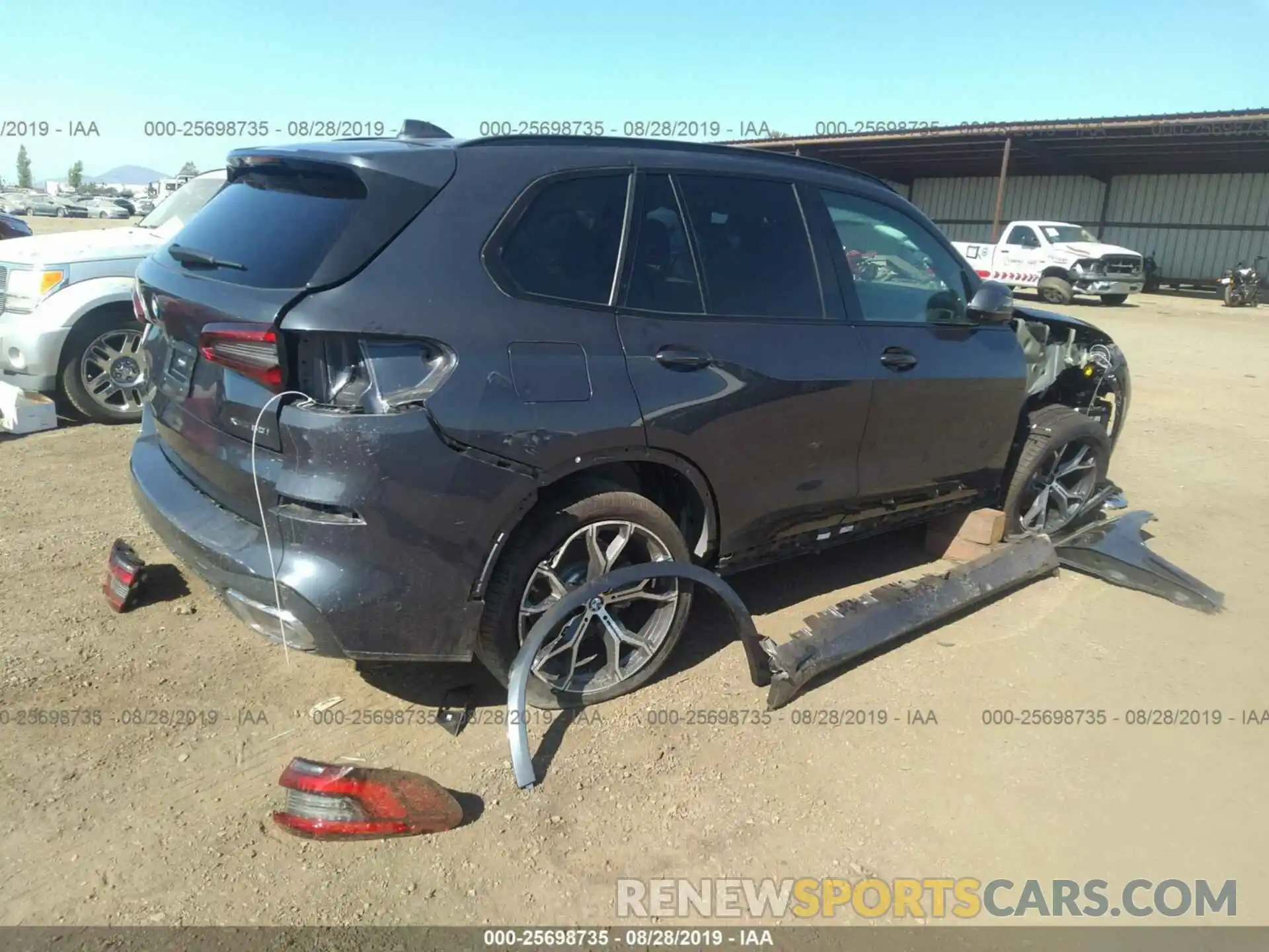 4 Photograph of a damaged car 5UXJU2C50KLN65201 BMW X5 2019