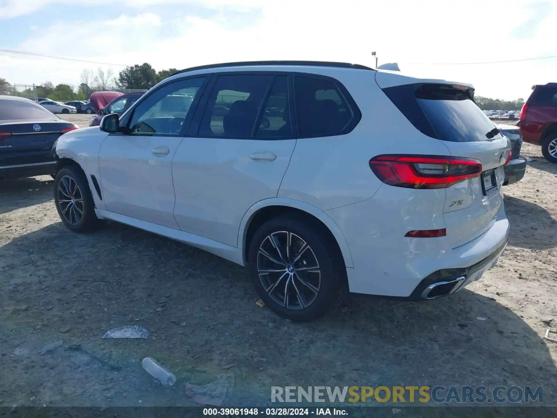 3 Photograph of a damaged car 5UXJU2C50KLN65280 BMW X5 2019