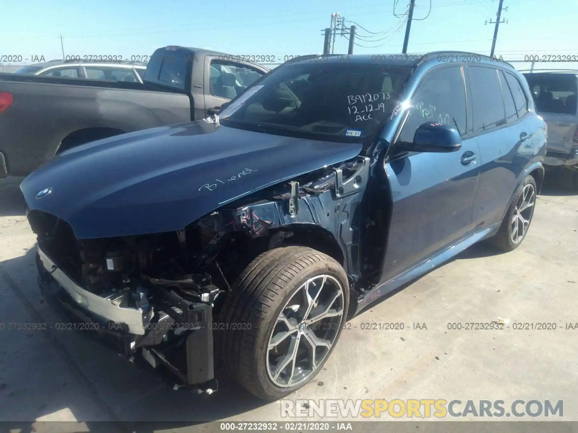 2 Photograph of a damaged car 5UXJU2C52KLN66611 BMW X5 2019