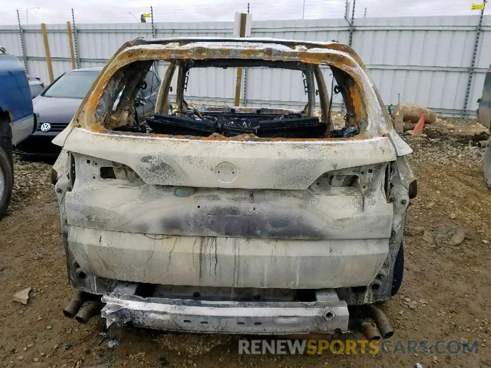 10 Photograph of a damaged car 5UXJU2C52KLN66799 BMW X5 2019