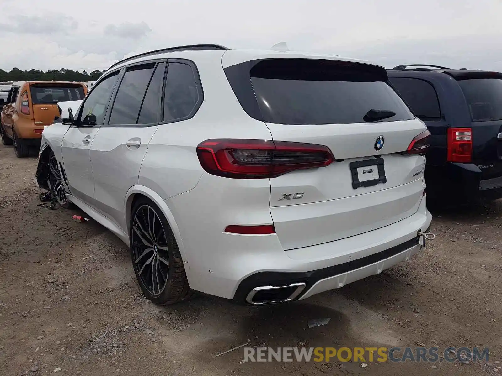 3 Фотография поврежденного автомобиля 5UXJU2C52KLN67807 BMW X5 2019