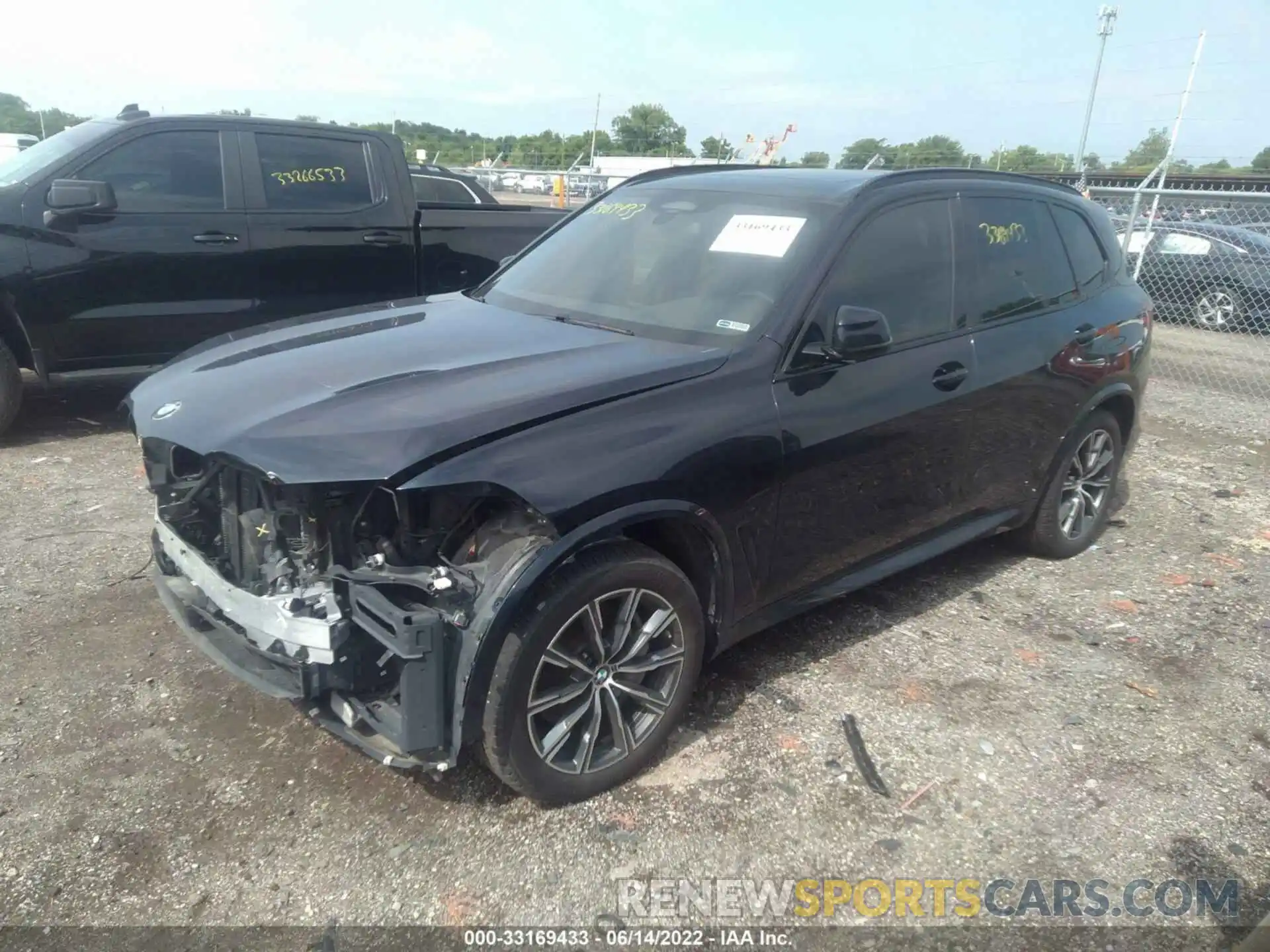 2 Photograph of a damaged car 5UXJU2C53KLN64348 BMW X5 2019