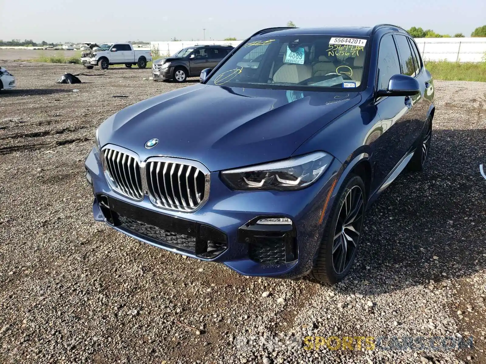 2 Фотография поврежденного автомобиля 5UXJU2C54KLN65671 BMW X5 2019