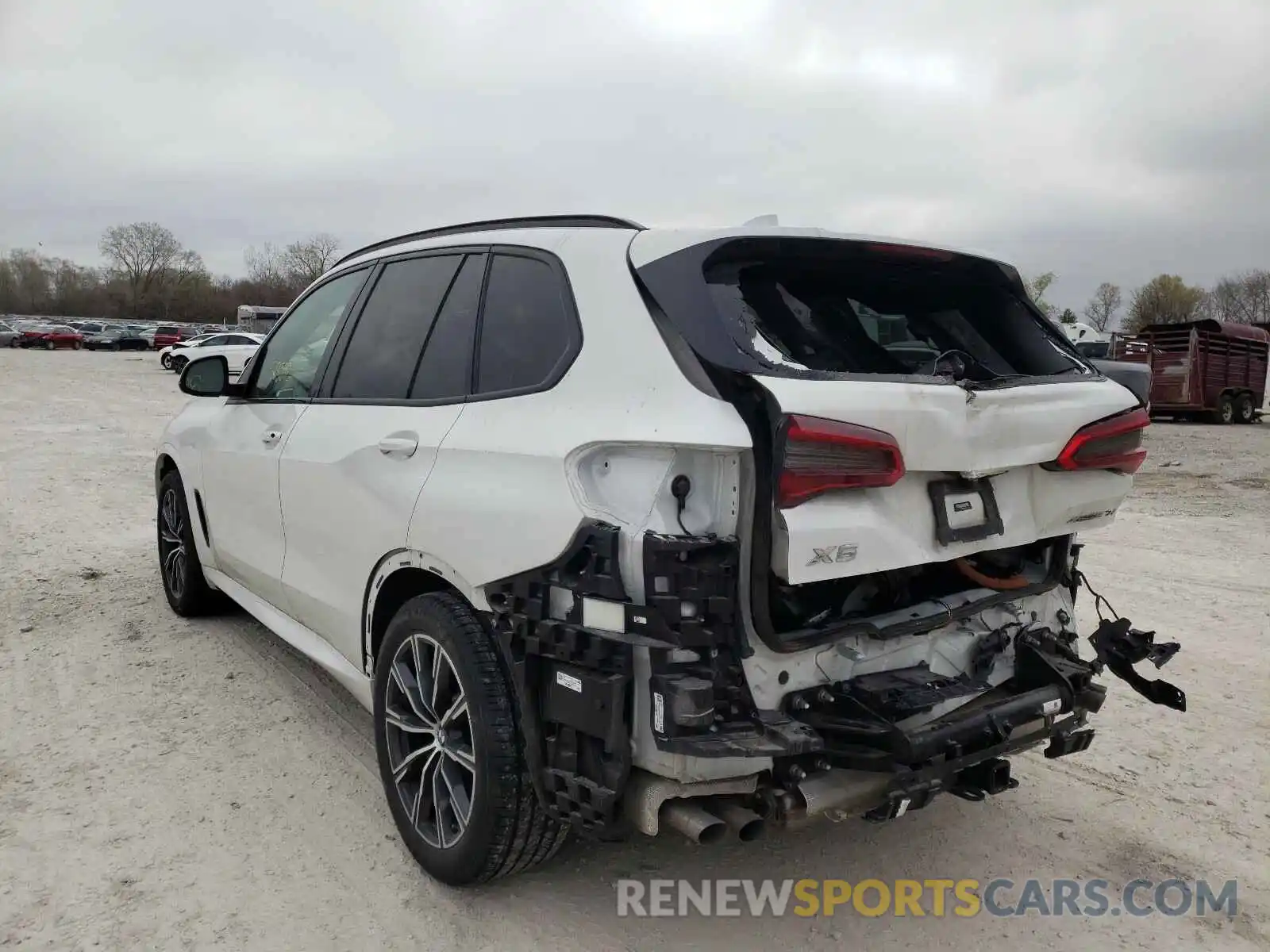 3 Photograph of a damaged car 5UXJU2C55KLN65002 BMW X5 2019