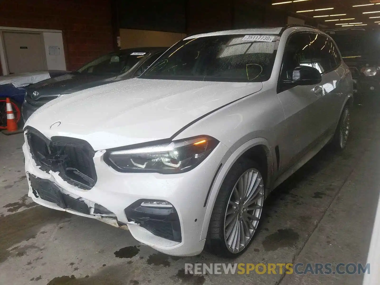 2 Photograph of a damaged car 5UXJU2C55KLN66909 BMW X5 2019