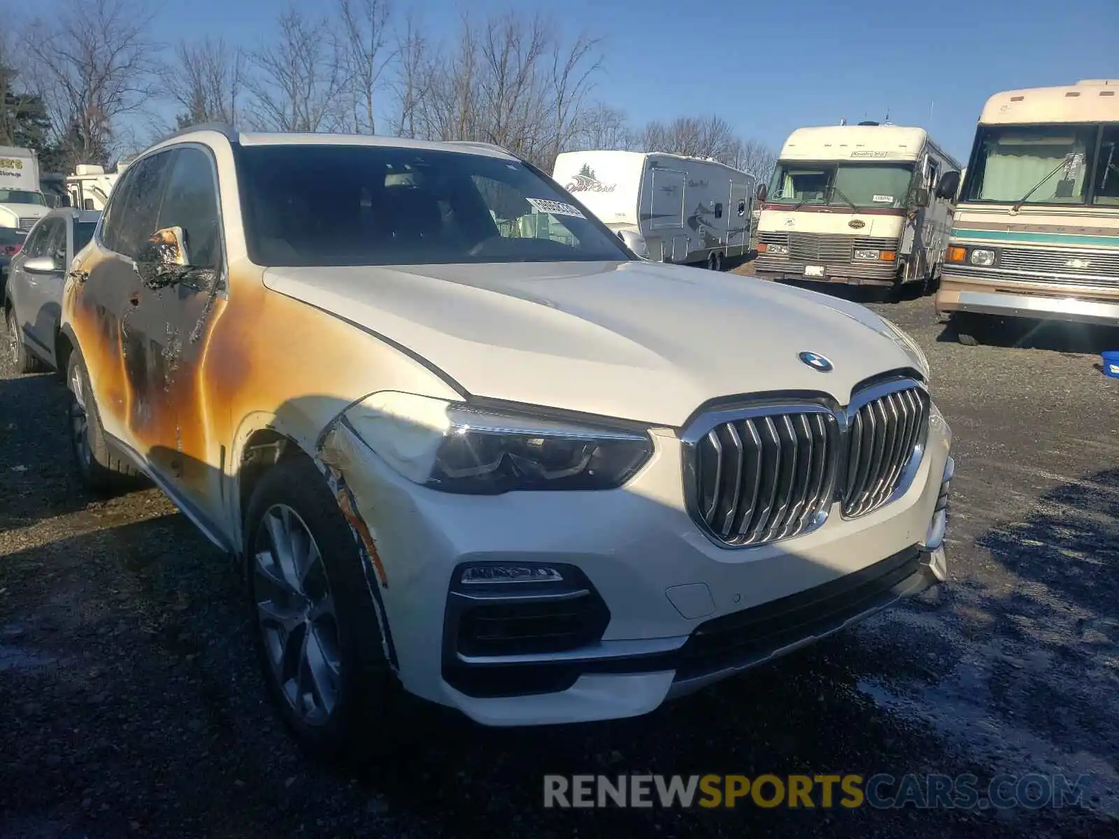 1 Фотография поврежденного автомобиля 5UXJU2C56KLN66823 BMW X5 2019