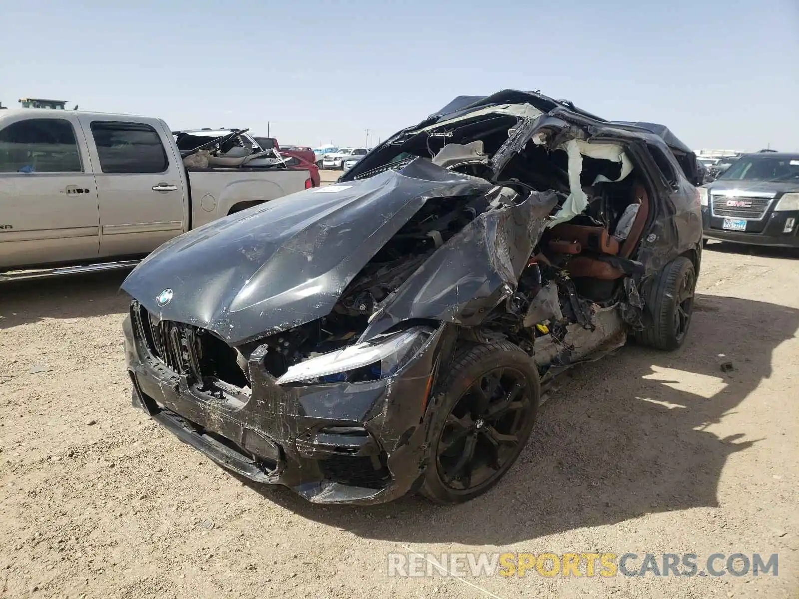 2 Photograph of a damaged car 5UXJU2C57KLB15371 BMW X5 2019