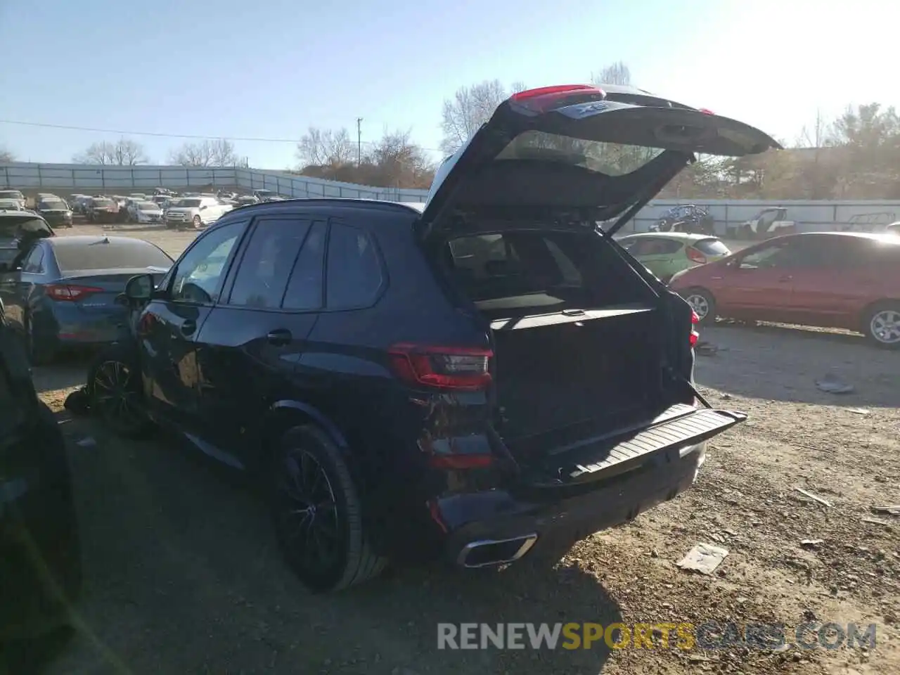 3 Фотография поврежденного автомобиля 5UXJU2C57KLN66829 BMW X5 2019