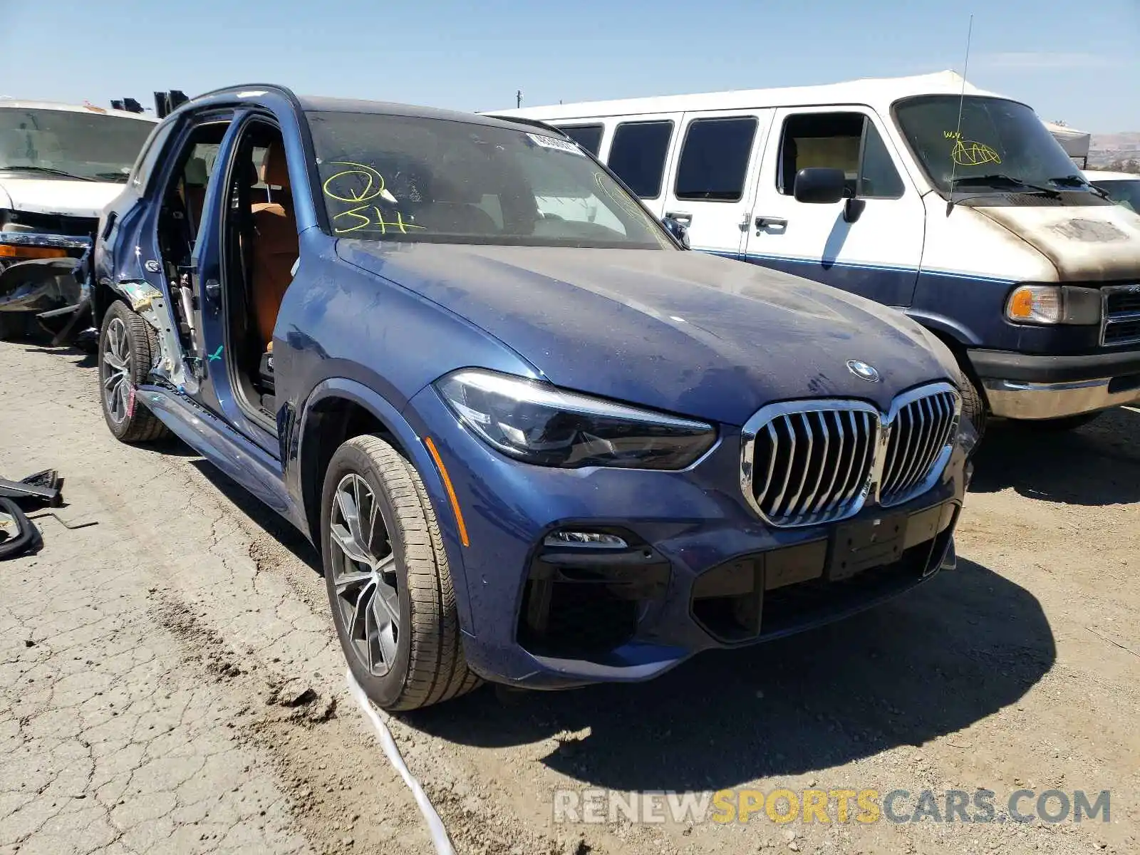 1 Фотография поврежденного автомобиля 5UXJU2C58KLN65477 BMW X5 2019