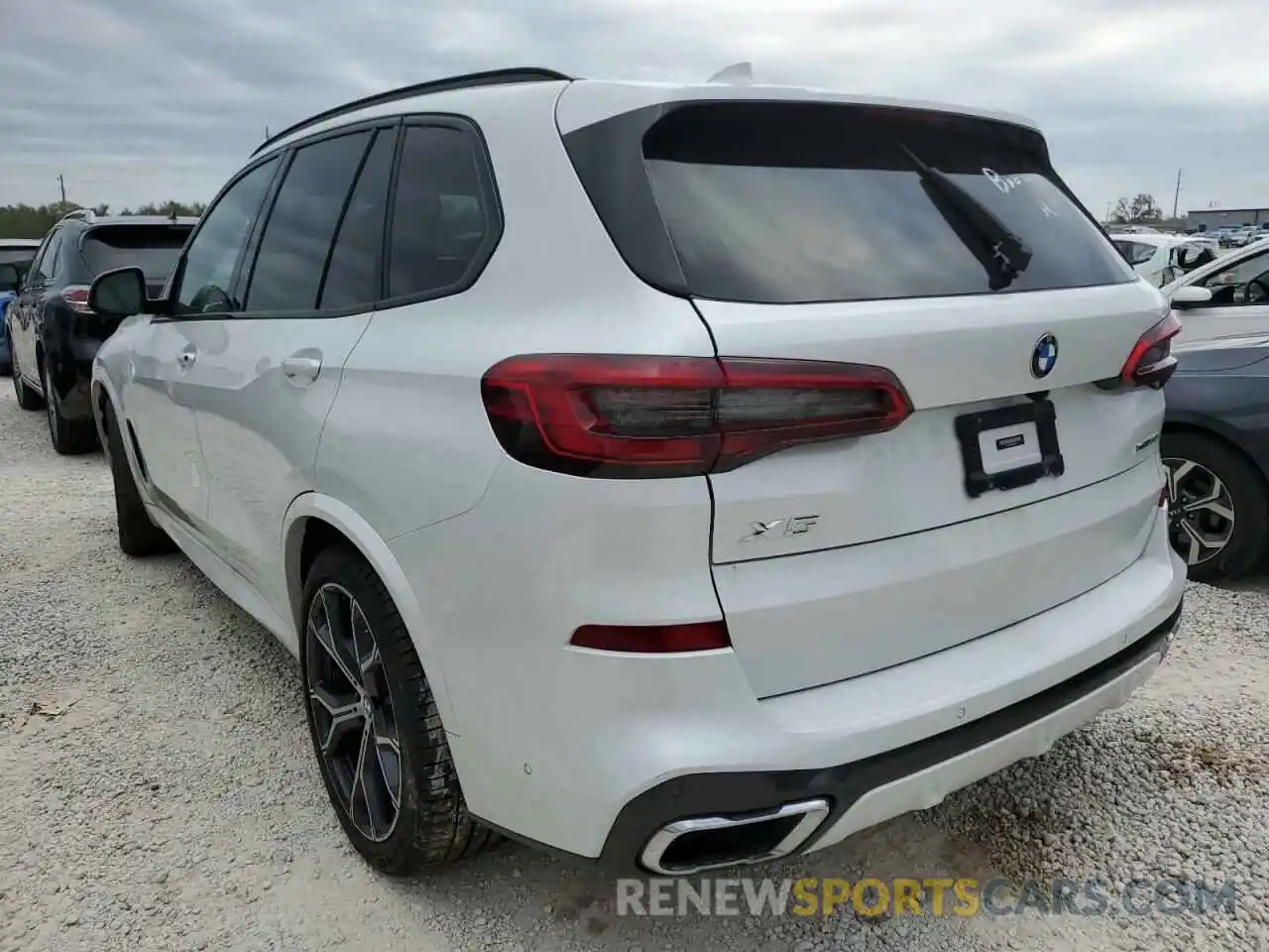 3 Фотография поврежденного автомобиля 5UXJU2C5XKLN49703 BMW X5 2019