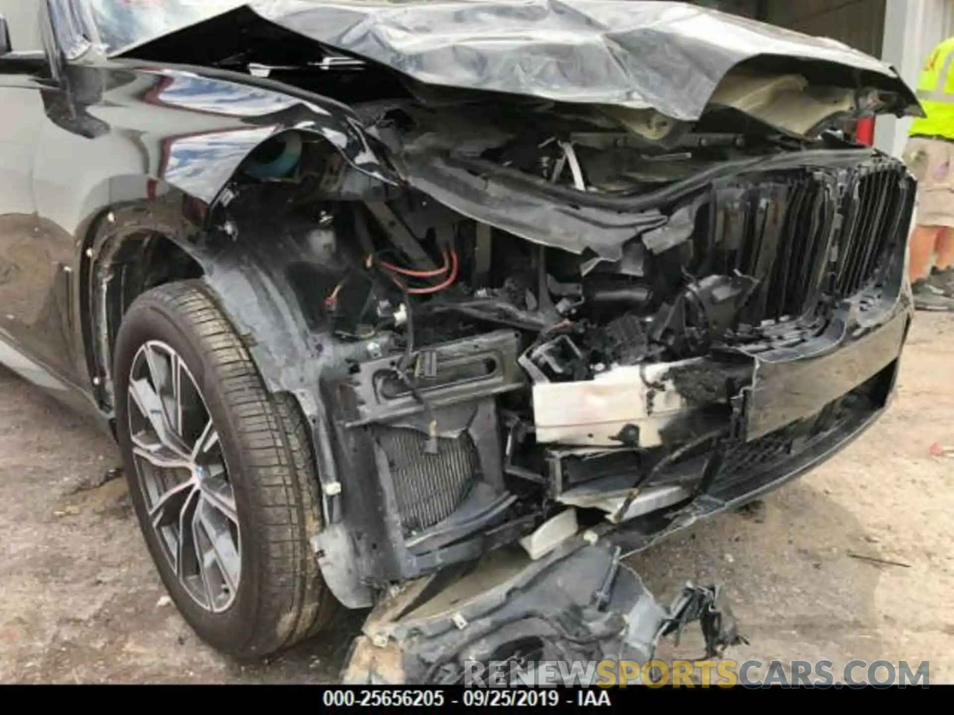 6 Photograph of a damaged car 5UXJU2C5XKLN64587 BMW X5 2019