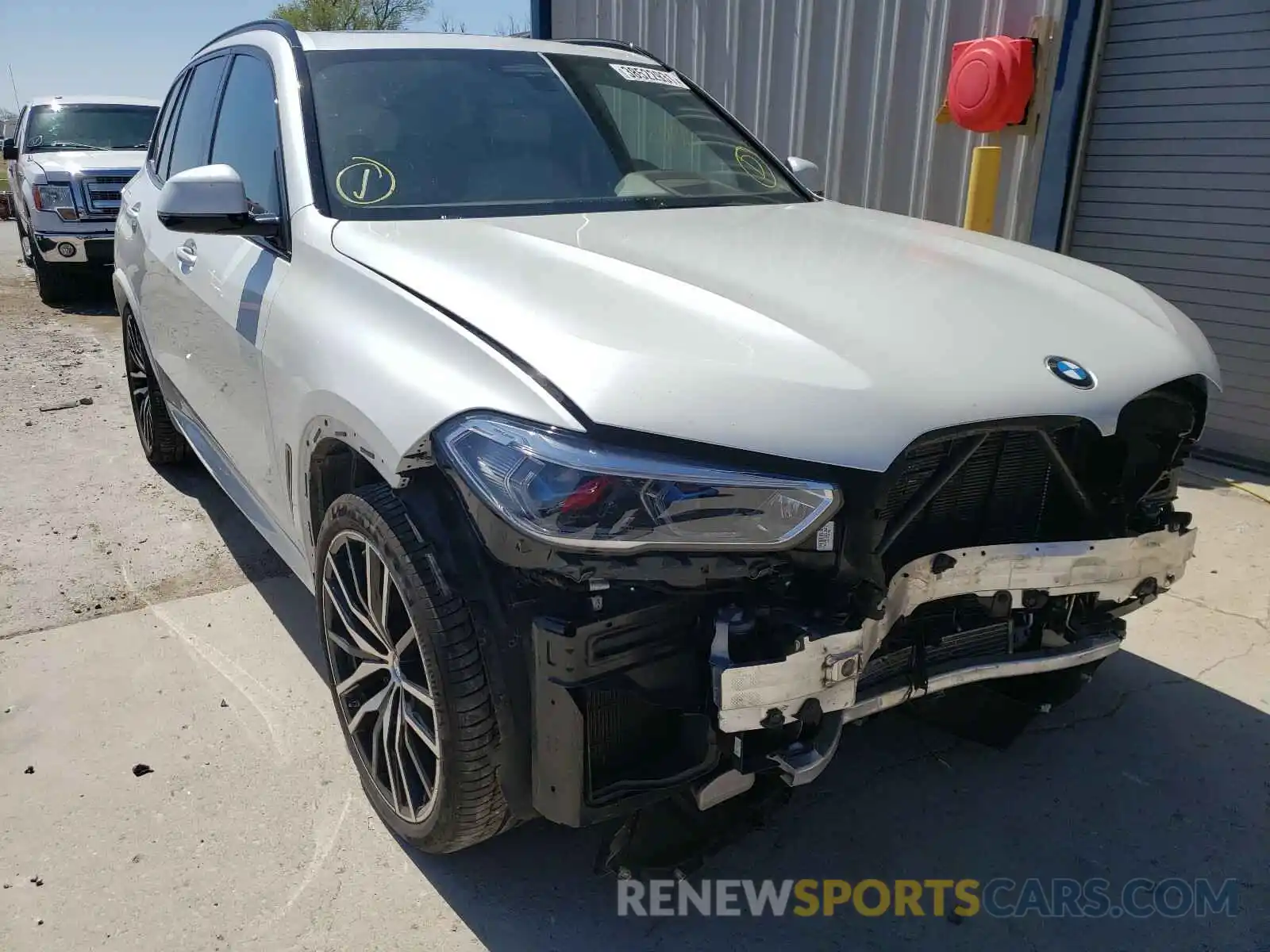 1 Фотография поврежденного автомобиля 5UXJU2C5XKLN66047 BMW X5 2019