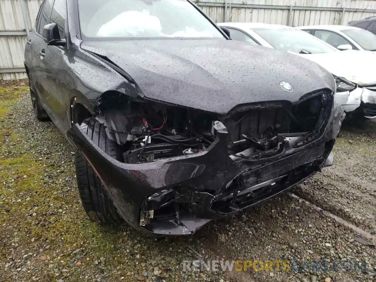 9 Photograph of a damaged car 5UXJU2C5XKLN67988 BMW X5 2019