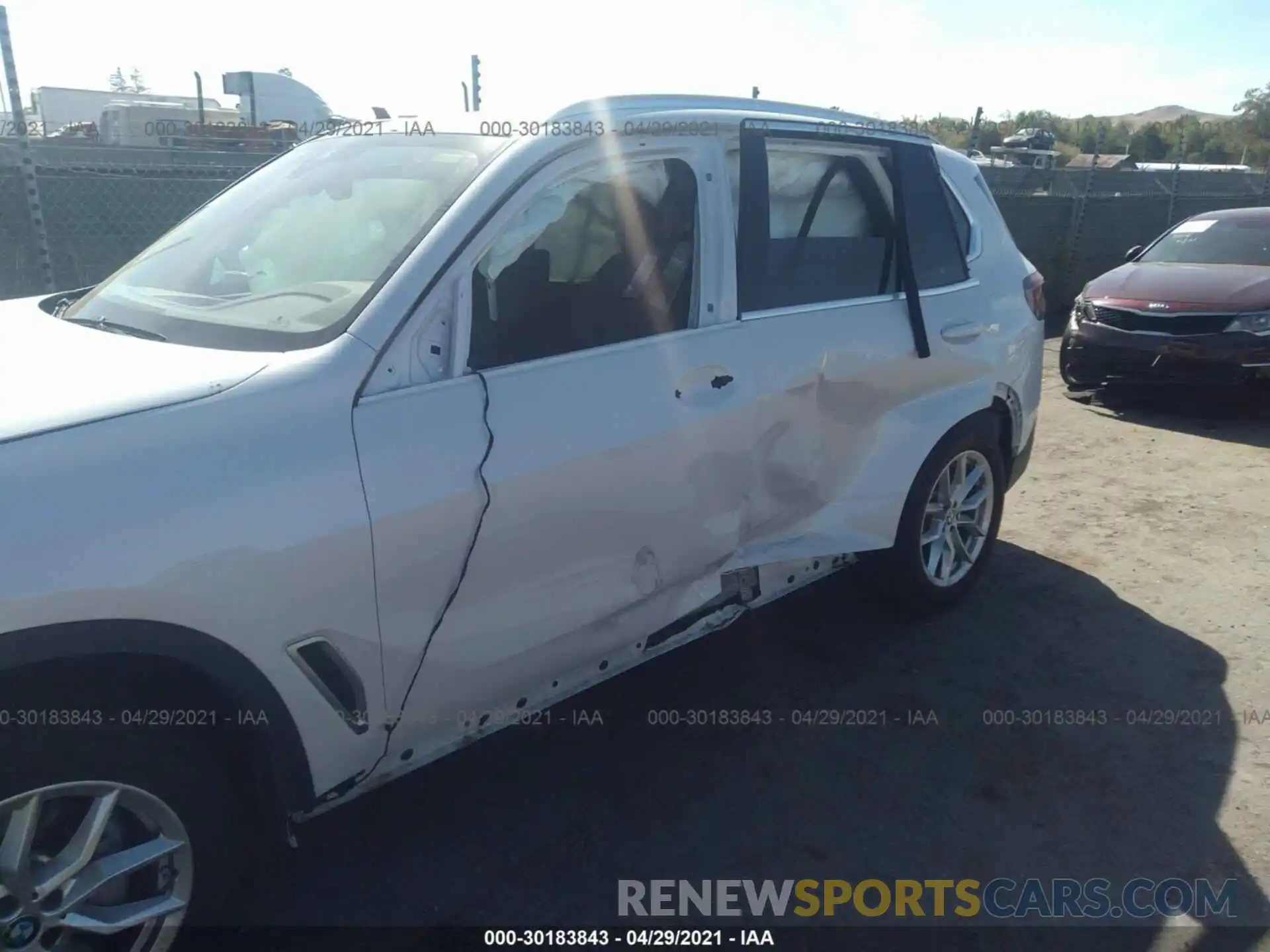 6 Photograph of a damaged car 5UXCR4C00L9C18575 BMW X5 2020