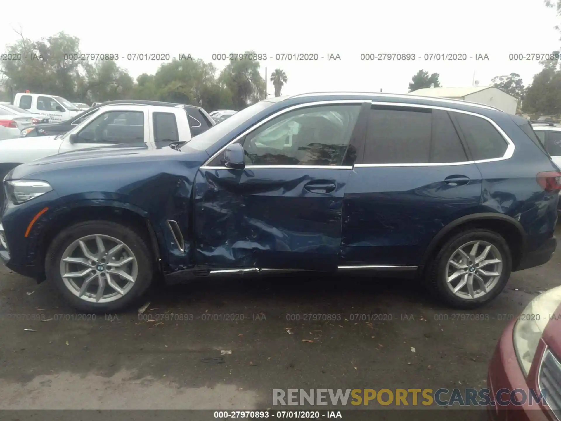 6 Photograph of a damaged car 5UXCR4C00L9C43847 BMW X5 2020
