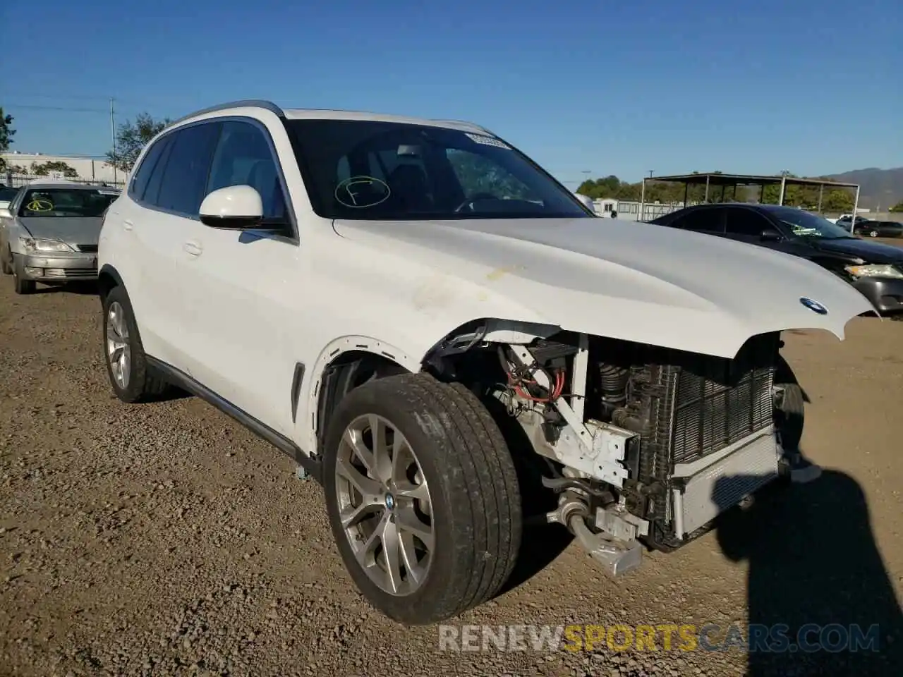 1 Photograph of a damaged car 5UXCR4C01L9B23393 BMW X5 2020