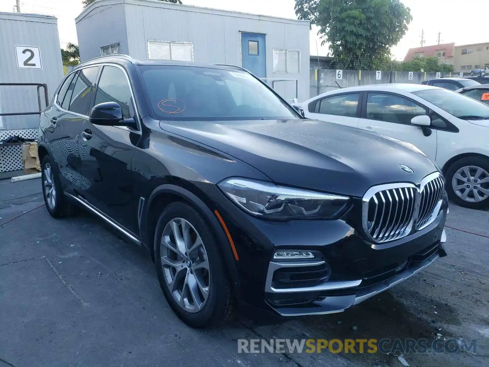 1 Photograph of a damaged car 5UXCR4C01L9B51338 BMW X5 2020