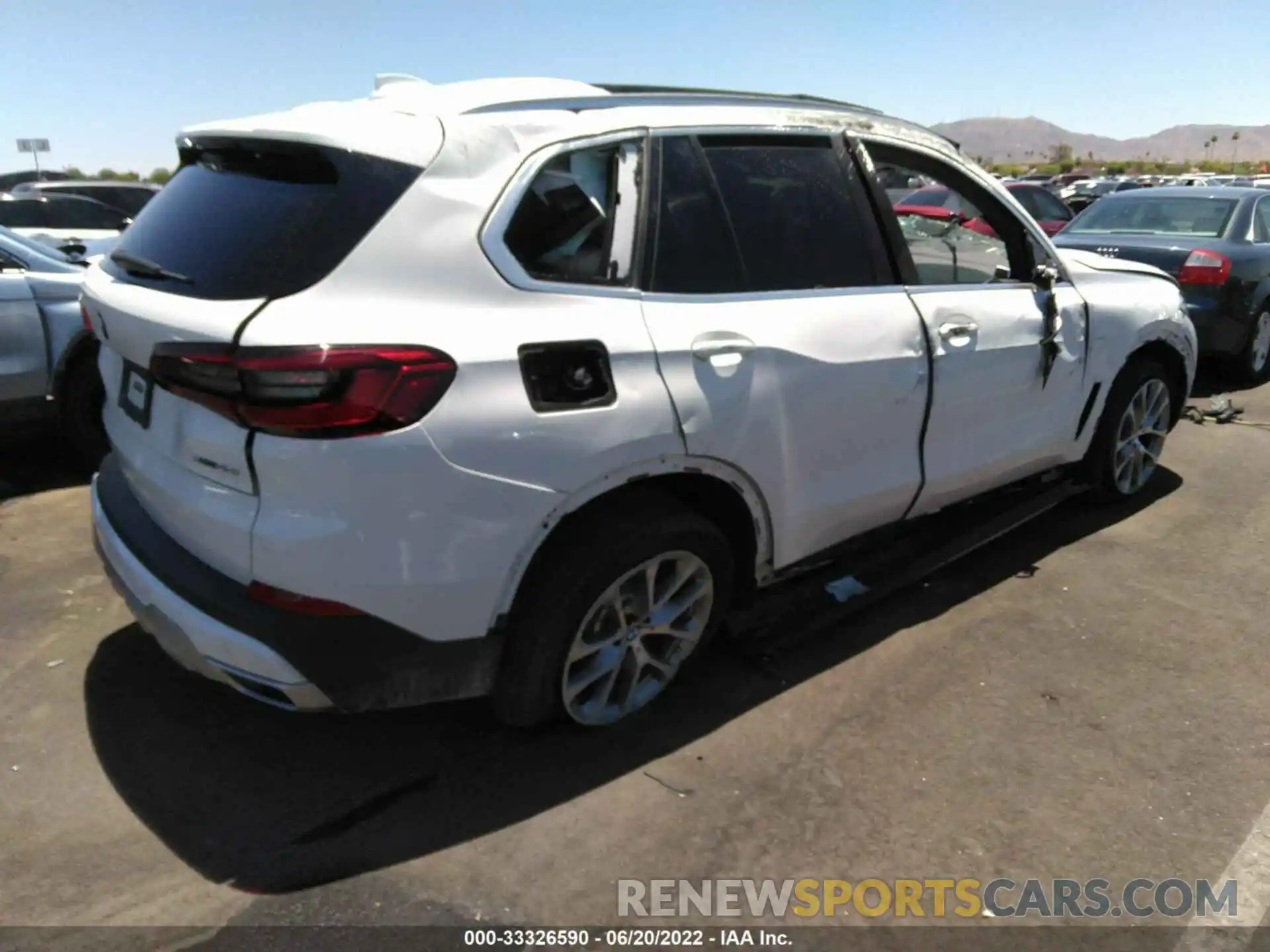 4 Photograph of a damaged car 5UXCR4C01L9B55826 BMW X5 2020