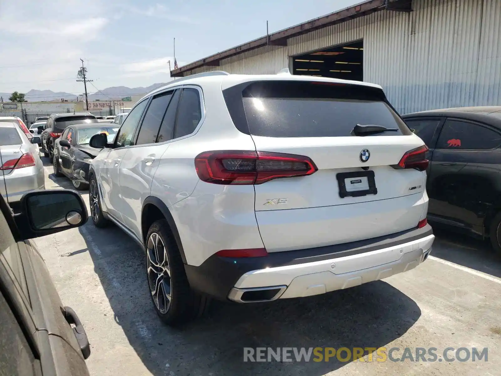 3 Photograph of a damaged car 5UXCR4C01LLT19012 BMW X5 2020