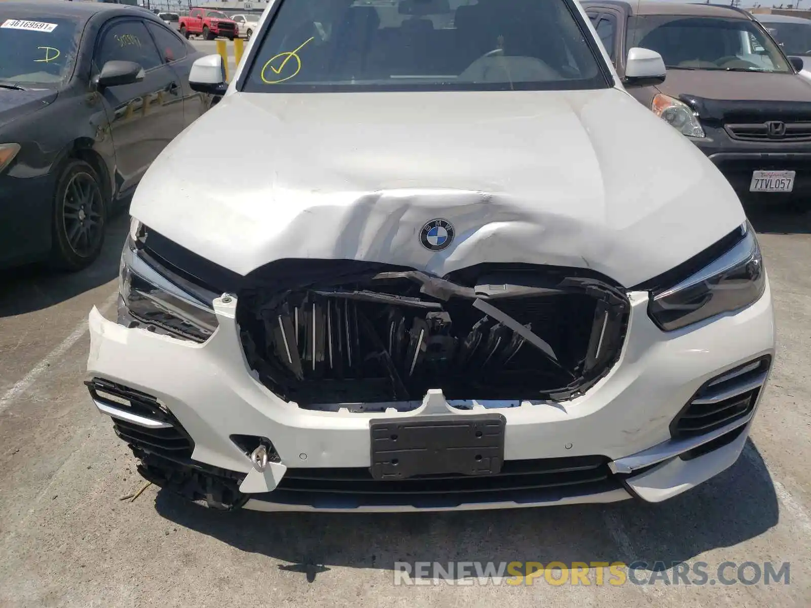 9 Photograph of a damaged car 5UXCR4C01LLT19012 BMW X5 2020