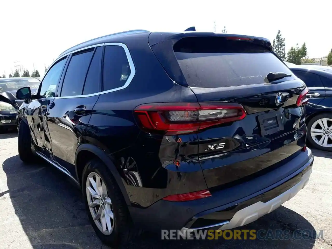 3 Photograph of a damaged car 5UXCR4C03L9B14257 BMW X5 2020