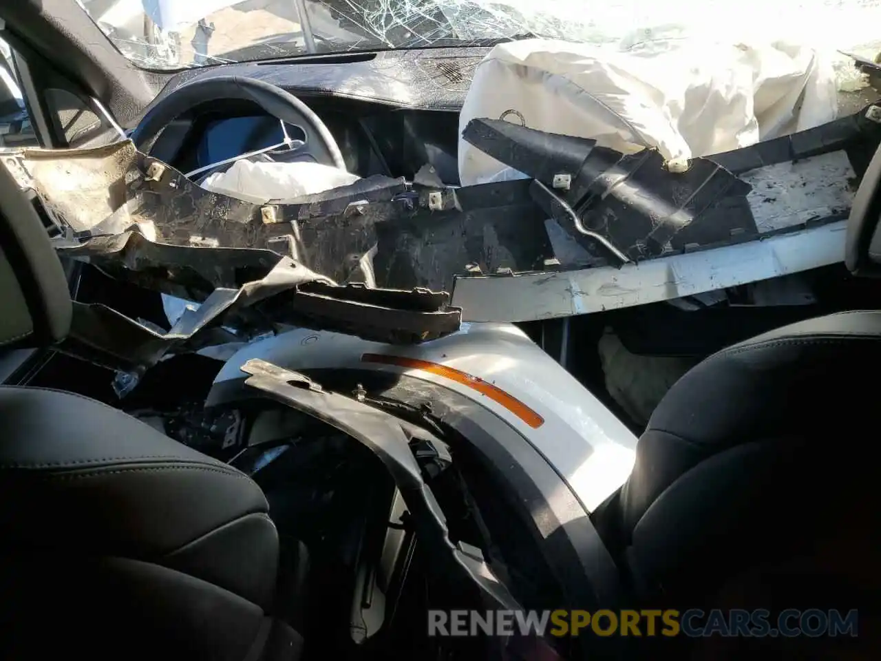 8 Photograph of a damaged car 5UXCR4C03L9C18263 BMW X5 2020