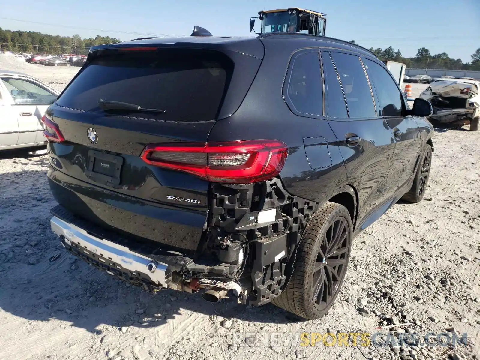 4 Photograph of a damaged car 5UXCR4C03LLT18704 BMW X5 2020