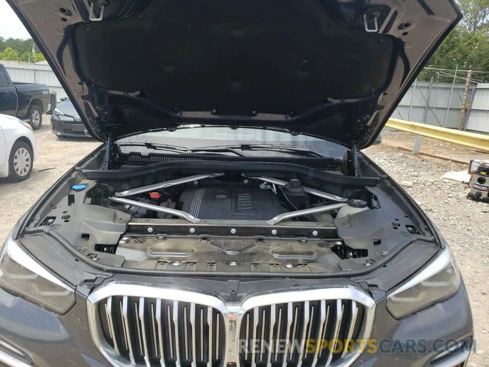 7 Photograph of a damaged car 5UXCR4C03LLT19772 BMW X5 2020