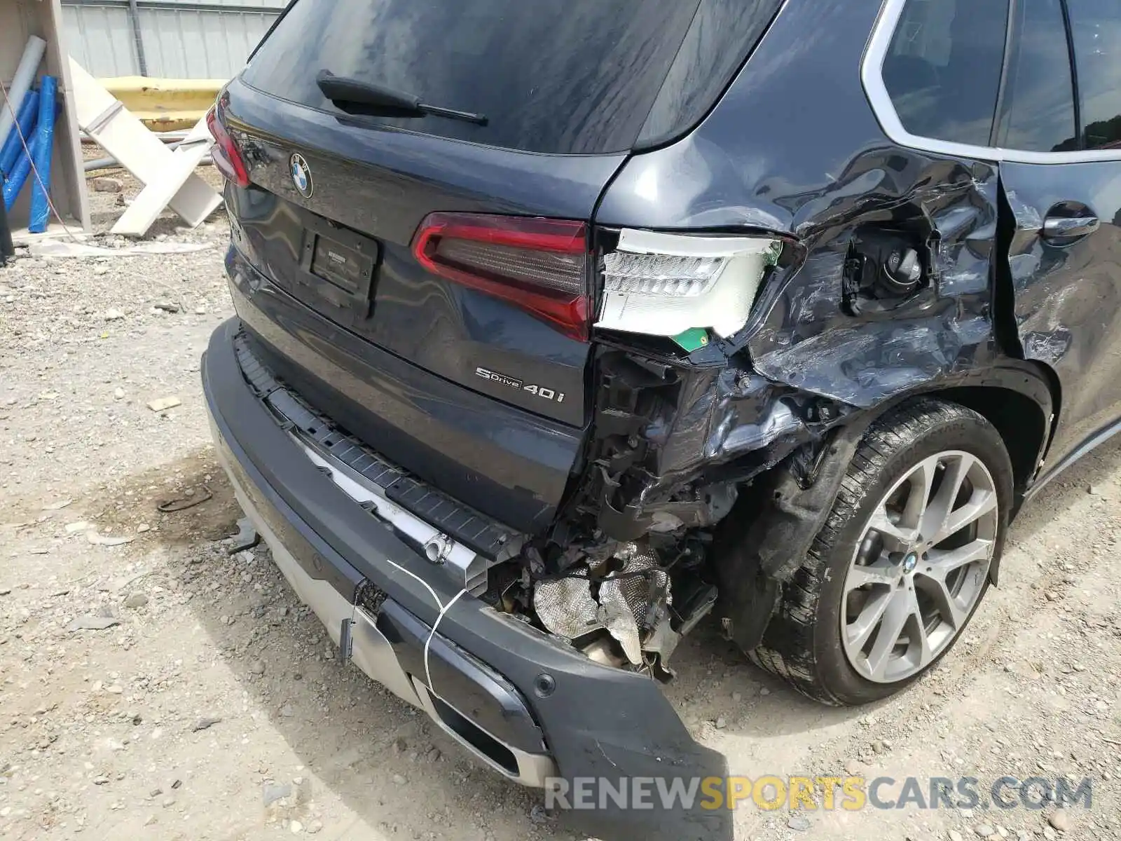 9 Photograph of a damaged car 5UXCR4C03LLT19772 BMW X5 2020